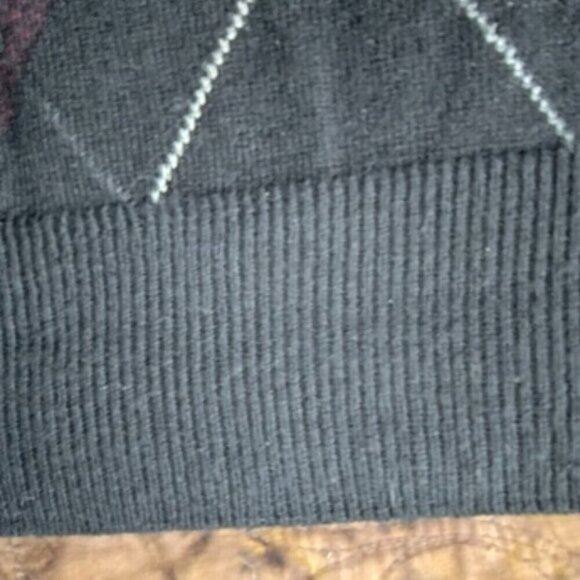 Size Large, Dockers sweater-vest - Picture 2 of 5